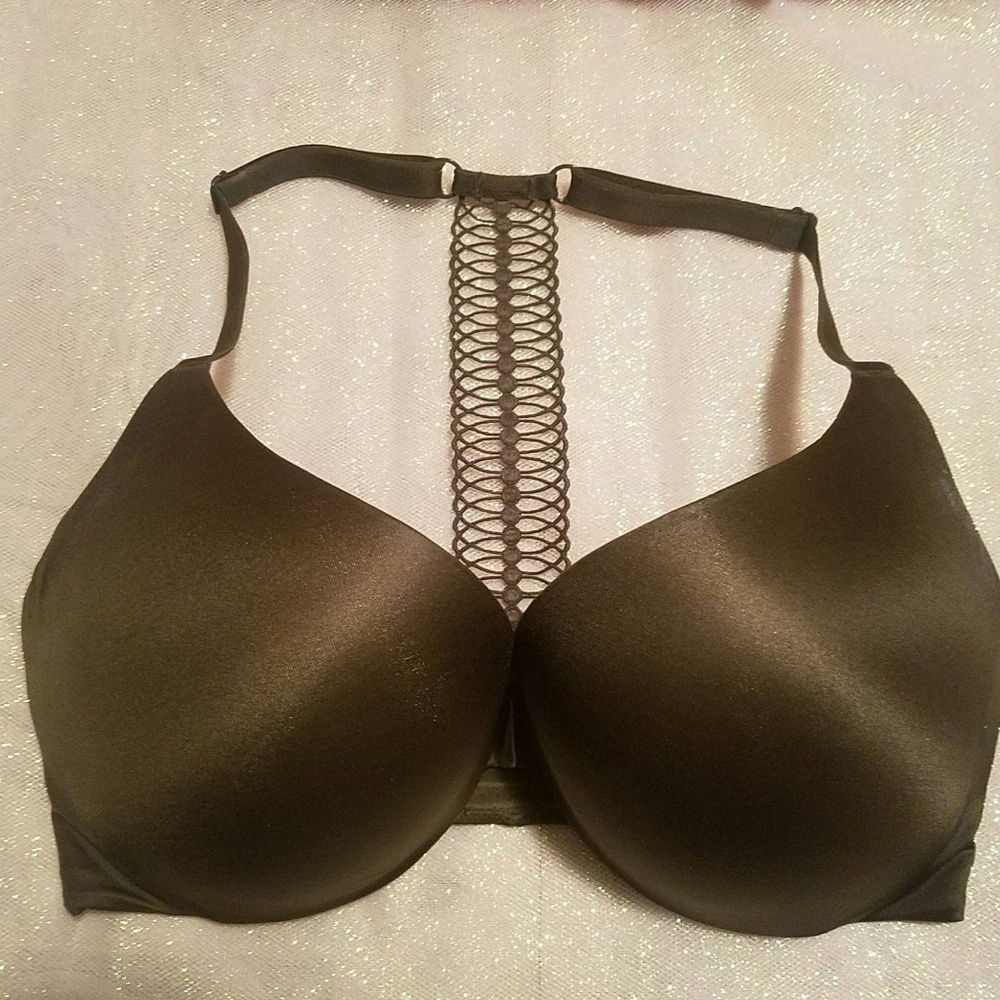 Brand New Victoria's Secret Very Sexy push up bra